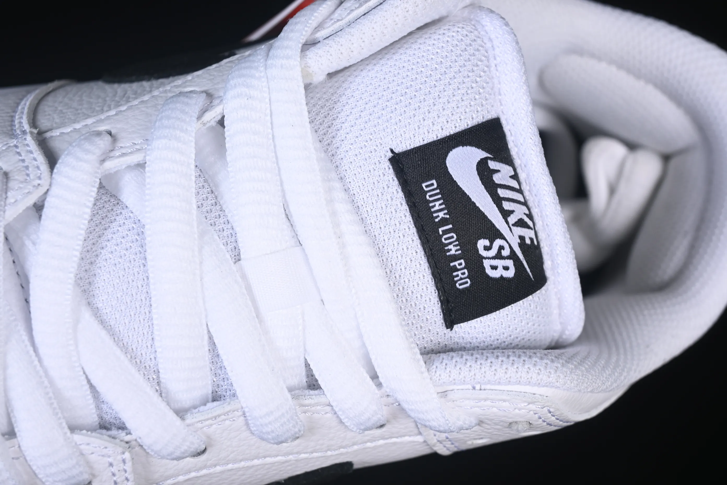 All Categories Nk SB Dunk Series Nk SB Dunk Low Low-top sneakers Nike SB Dunk Low Classic white and black Low-top casual sneakers HF3704-100